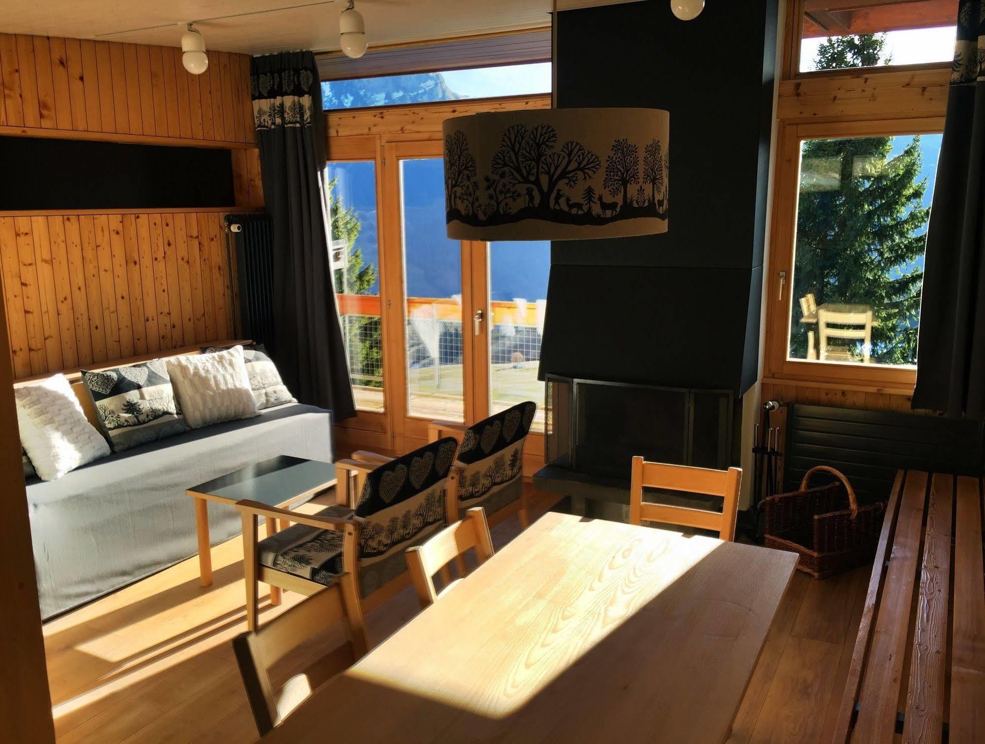 Leysin Lodge エクステリア 写真