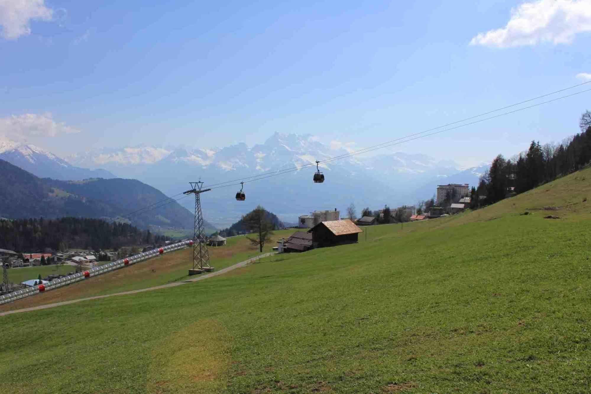 Leysin Lodge エクステリア 写真